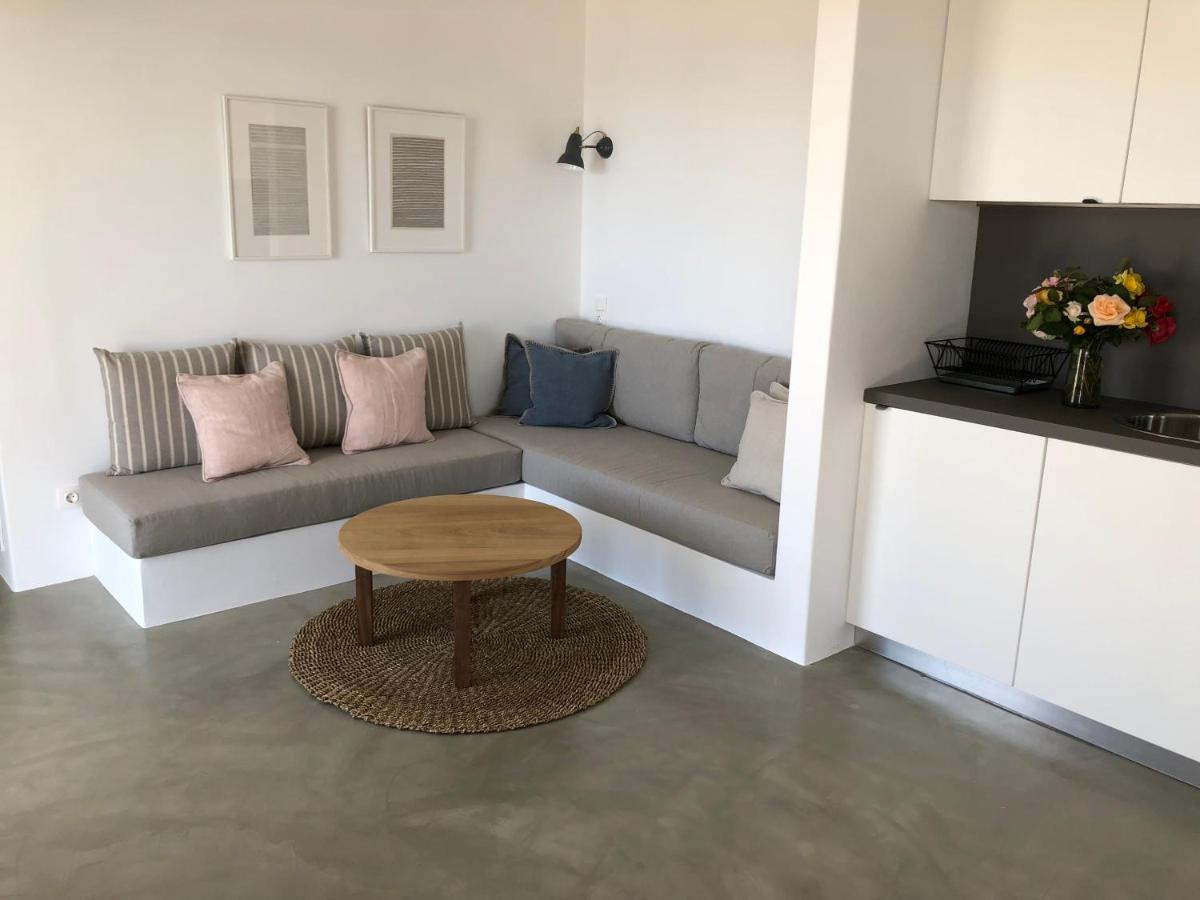 Theros Apartments 2 마일로포타스 외부 사진